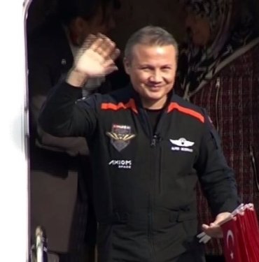 İlk Türk astronot Alper Gezeravcı Türkiye’ye döndü