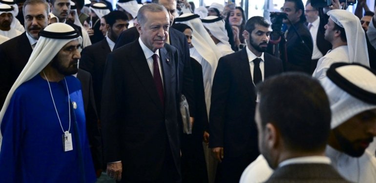 Cumhurbaşkanı Erdoğan’dan BAE’de diplomasi trafiği