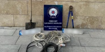 ATM’nin kablolarını çalan zanlı yakalandı