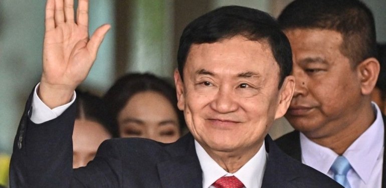 Tayland’da 74 yaşındaki eski başbakana şartlı tahliye