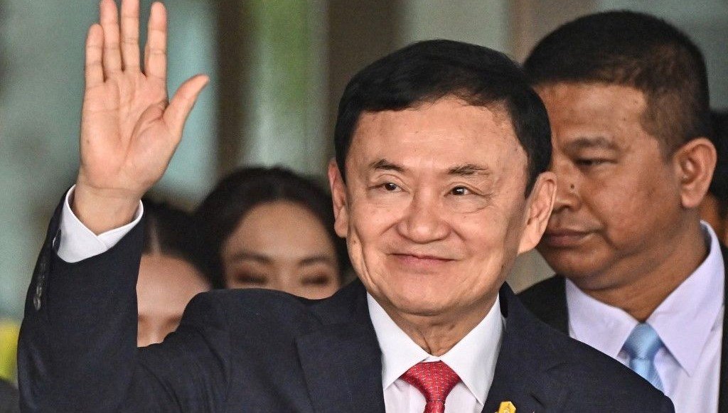 Tayland’da 74 yaşındaki eski başbakana şartlı tahliye