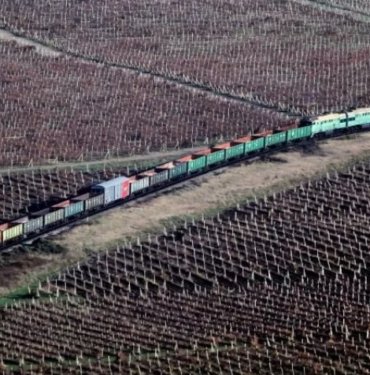 Rusya’dan tren vagonlarıyla savunma hattı