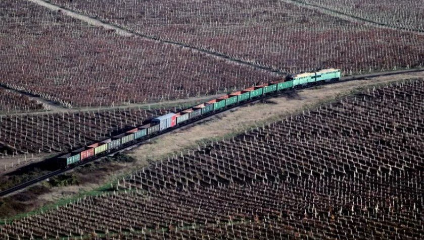 Rusya’dan tren vagonlarıyla savunma hattı