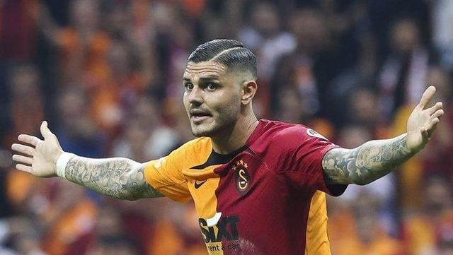 Ünlü yorumcudan herkesi şaşırtan sözler! Galatasaray