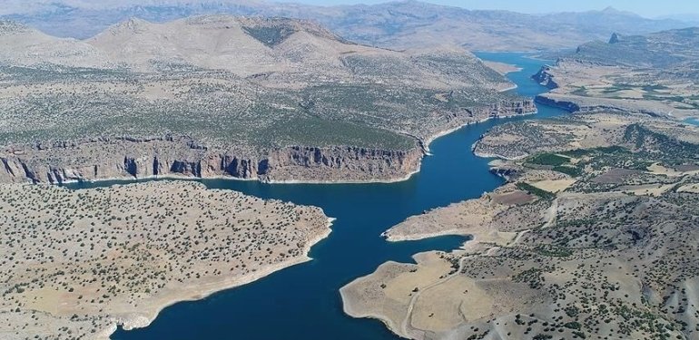 Fırat Nehri nereden doğuyor, hangi illerden geçer? (Fırat’ın konumu)