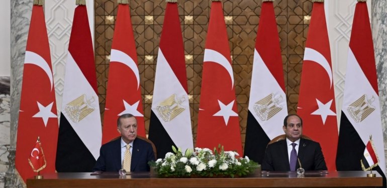 Cumhurbaşkanı Erdoğan Kahire’de açıkladı: “Ticaret hacmini kısa süre içerisinde 15 milyar dolara çıkarmak için mutabık kaldık”