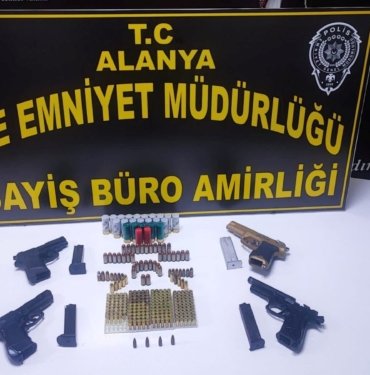 Alanya’da 26 ruhsatsız silah ve 155 fişek ele geçirildi