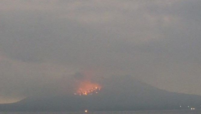 Japonya’daki Sakurajima Yanardağı patladı