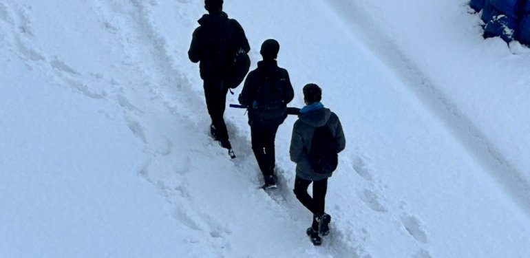 Hakkari ve Yüksekova’da taşımalı eğitime kar engeli