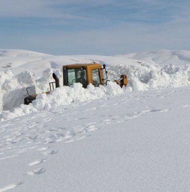 Başkale’de eğitime kar engeli: 132 yerleşim yerinin yolu ulaşıma kapandı
