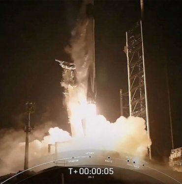 SpaceX, Ay’a iniş için gönderilen “Odysseus” aracını fırlattı