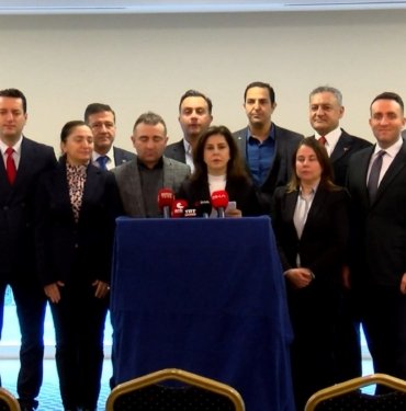 İYİ Parti yönetiminden 16 istifa