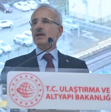 Bakan Uraloğlu: Trenler için yerli ve milli sinyalizasyon sistemi üretilecek