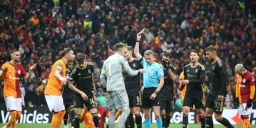 İspanyol hakemin kararları galibiyetin bile önüne geçti! Maçın ardından Galatasaray taraftarı kampanya başlattı