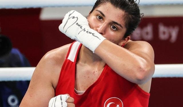 Fenerbahçe, olimpiyat ve dünya şampiyonu boksör Busenaz Sürmeneli