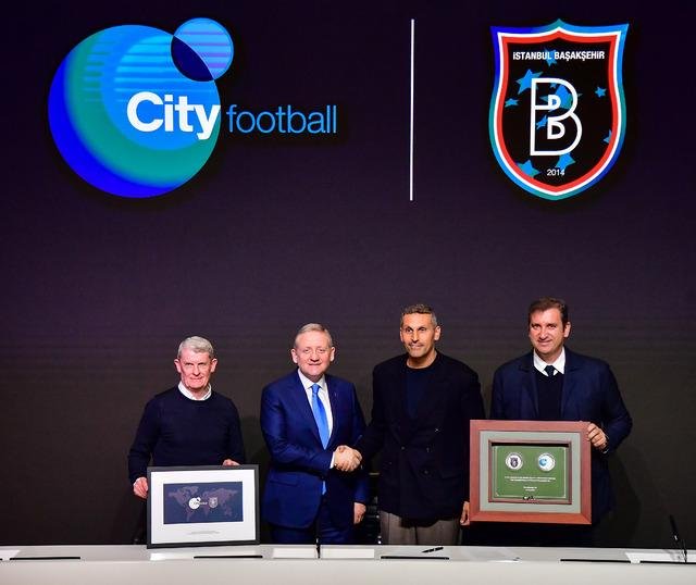 İmzalar resmen atıldı! Başakşehir ile City Football Group arasında iş birliği anlaşması
