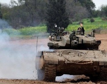 İsrail güçleri yine Emel Hastanesi’ni hedef aldı