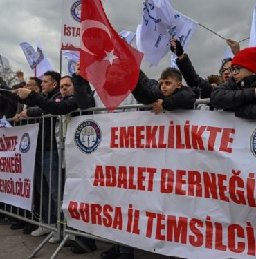 Ankara’da kademeli emeklilik mitingi