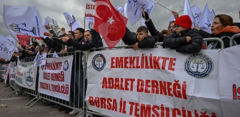 Ankara’da kademeli emeklilik mitingi