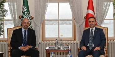 Bakan Kacır, Suudi Arabistan Yatırım Bakanı Al-Falih ile görüştü