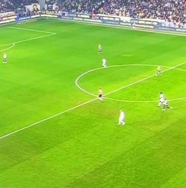 Ankaragücü Galatasaray mücadelesinde maçın kaderini değiştiren ofsayt! Atılan gol sayılmayınca bir anda skor 2-0 oldu…