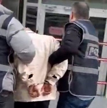 Cezaevinden kaçıp hırsızlık yaparken yakalandı