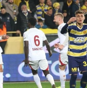 Penaltı yaptıran Kazımcan