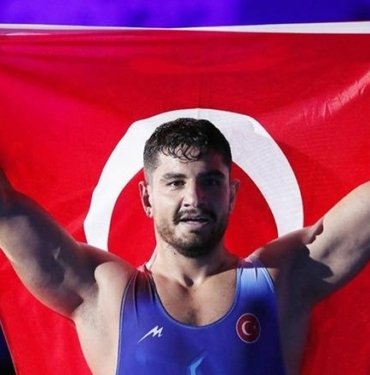 Milli güreşçi Taha Akgül, 11