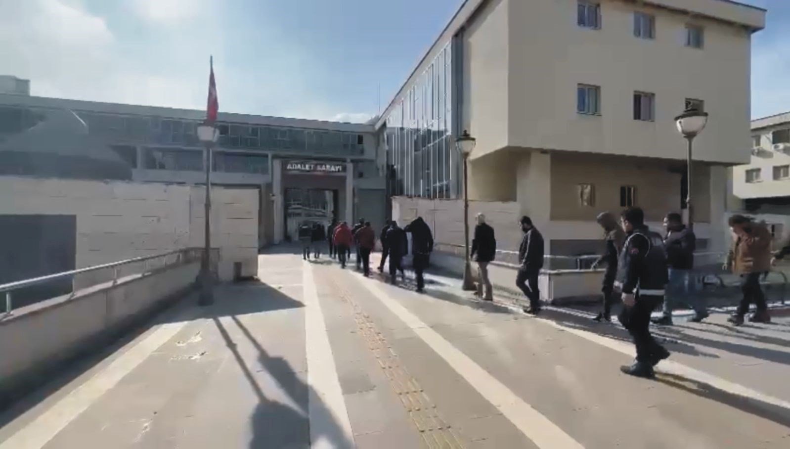 Osmaniye’de sahte kimlikle SRC sınavına giren 15 kişi yakalandı