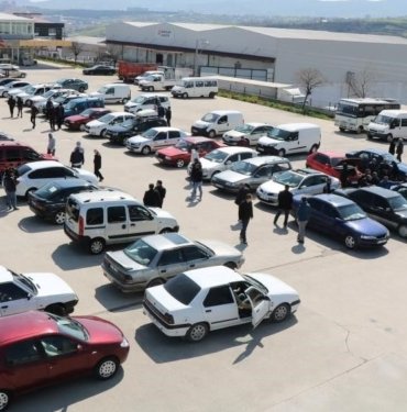 İkinci el piyasası stop etti: “Fiyatlar daha da düşmeli”