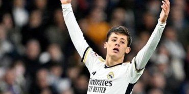 Ancelotti maç esnasında Arda Güler