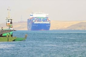 Mısır’ın Süveyş geliri yarı yarıya azaldı