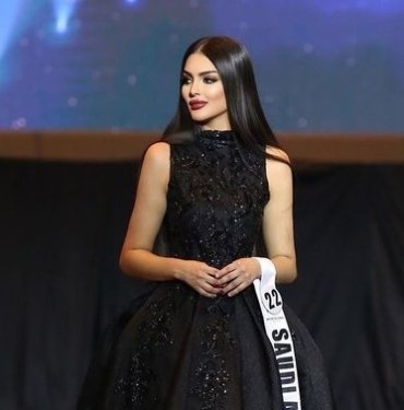 Suudi Arabistan’da bir ilk: Güzellik yarışmasına katıldılar