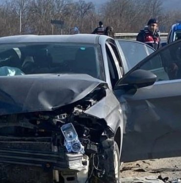 Kanseri yenmiş, kutlaya gidiyorlardı: Bursa’da trafik kazası: 5 yaralı