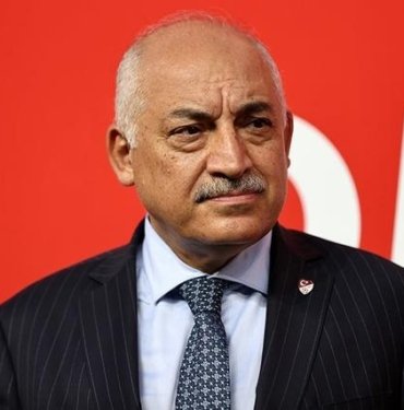 Galatasaray eski yöneticilerinden Sedat Doğan