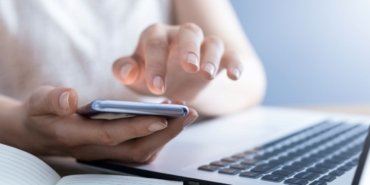 Mobil teknoloji kullanımın yol açtığı bir sağlık sorunu: Cep boyun (Text Neck) sendromu nedir, belirtileri neler?
