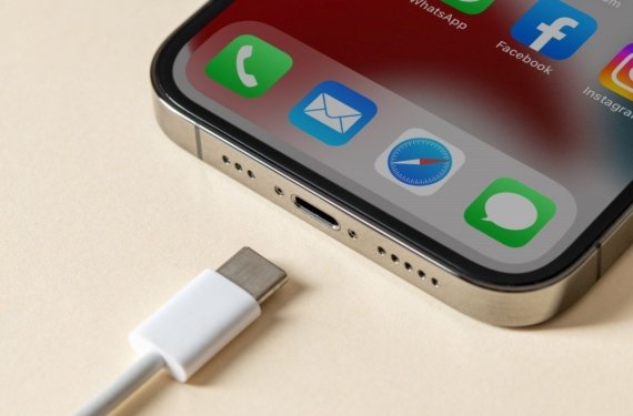 iPhone 15 serisiyle birlikte pil ömrü iki katına çıktı