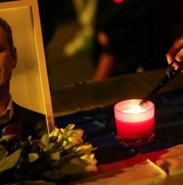 İngiltere’den Rus hapishanesine Navalni yaptırımı