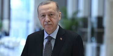 Cumhurbaşkanı Erdoğan’dan milli güreşçilere tebrik