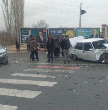 Nevşehir’de kafa kafaya trafik kazası: 4 yaralı