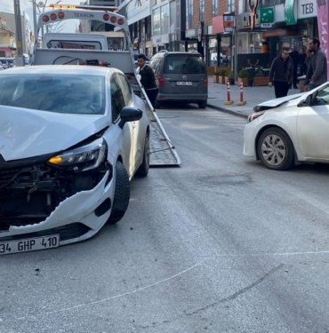 Erzincan’da 8 araçlık zincirleme kaza