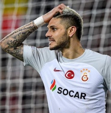 İlk maçın kahramanı olan Mauro Icardi rövanş maçında sahadan silindi! Arjantinli yıldız Sparta Prag kalesine şut dahi çekemedi