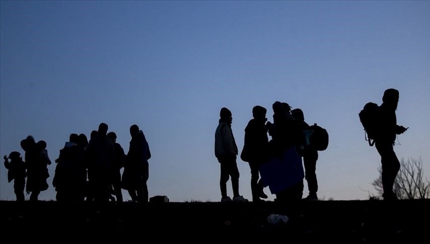 49 düzensiz göçmen yakalandı
