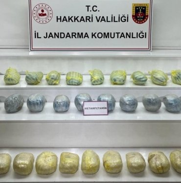 Hakkari’de arazide 40 kilo metamfetamin ele geçirildi