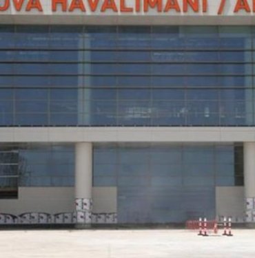 8 bakan eskitti, 2 kez temeli atıldı! Açılamayan havalimanına tepki geldi: 2011