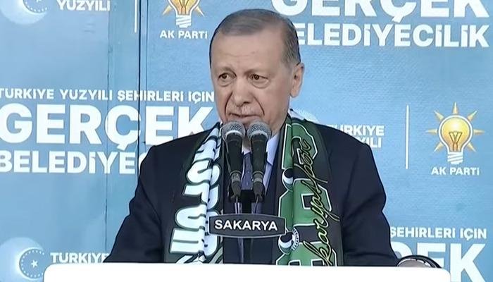 Cumhurbaşkanı Erdoğan Sakarya mitinginde yine CHP’ye yüklendi: Cumhurbaşkanı adayını çiğneyip geçtiler