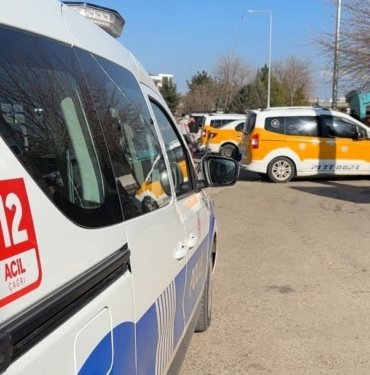 Taksicilerin kavgasında kan döküldü