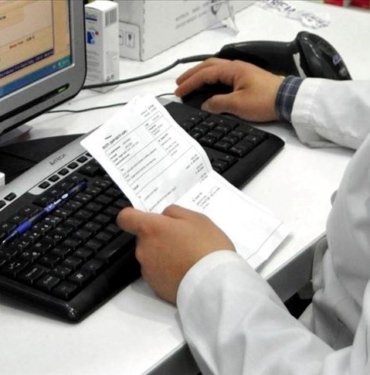 Devleti 5 milyon lira zarara uğrattılar: Doktorlar ve eczacılar gözaltında