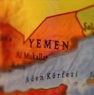 Husiler, Amerikan petrol tankerini ve savaş gemilerini hedef aldı