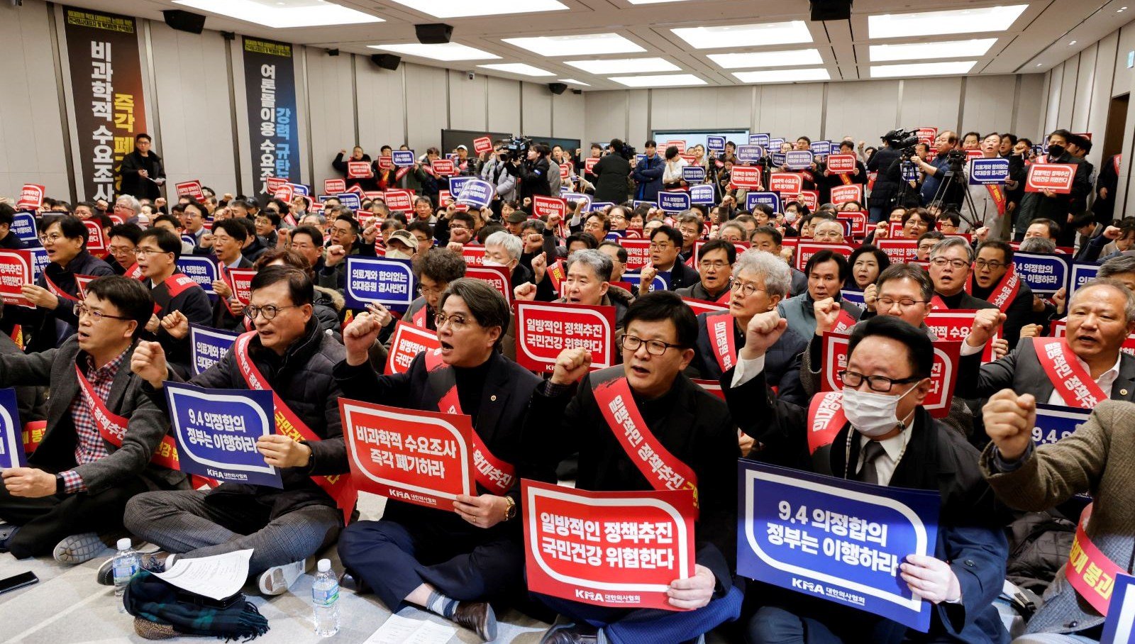 Güney Kore’de doktorların grevi hükümeti zora sokacak